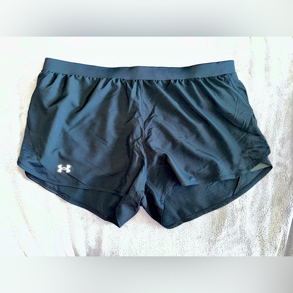 NWOT | XXL Women’s Under Armour Mesh Shorts - Picture 1 of 4